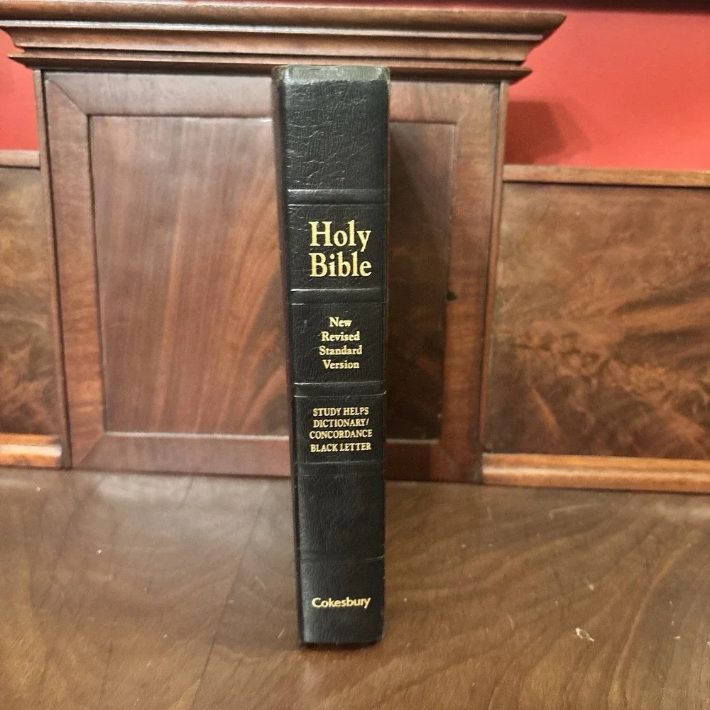 Holy Bible NRSV New Revised Standard Version Cokesbury Black Letter Concordance